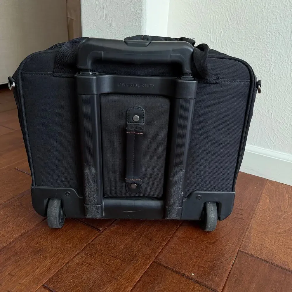 Briggs & Riley Verb Expandable Rolling Briefcase - Style VBR412X-4